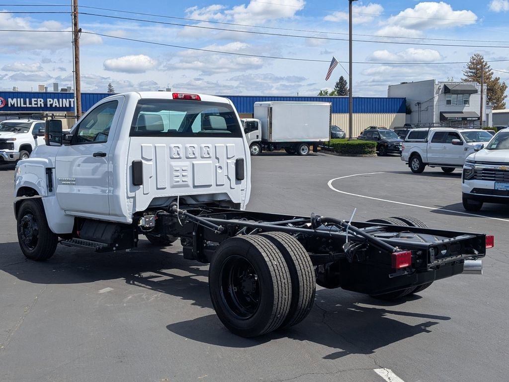 2024 Chevrolet Silverado 5500HD Work Truck photo 4
