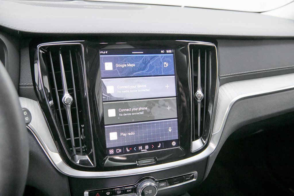 2024 VOLVO V60CC - Image 15