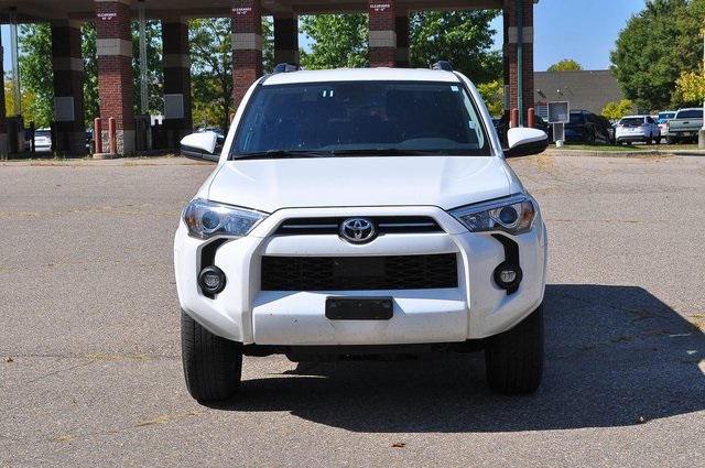 2024 Toyota 4Runner SR5 4WD photo 7