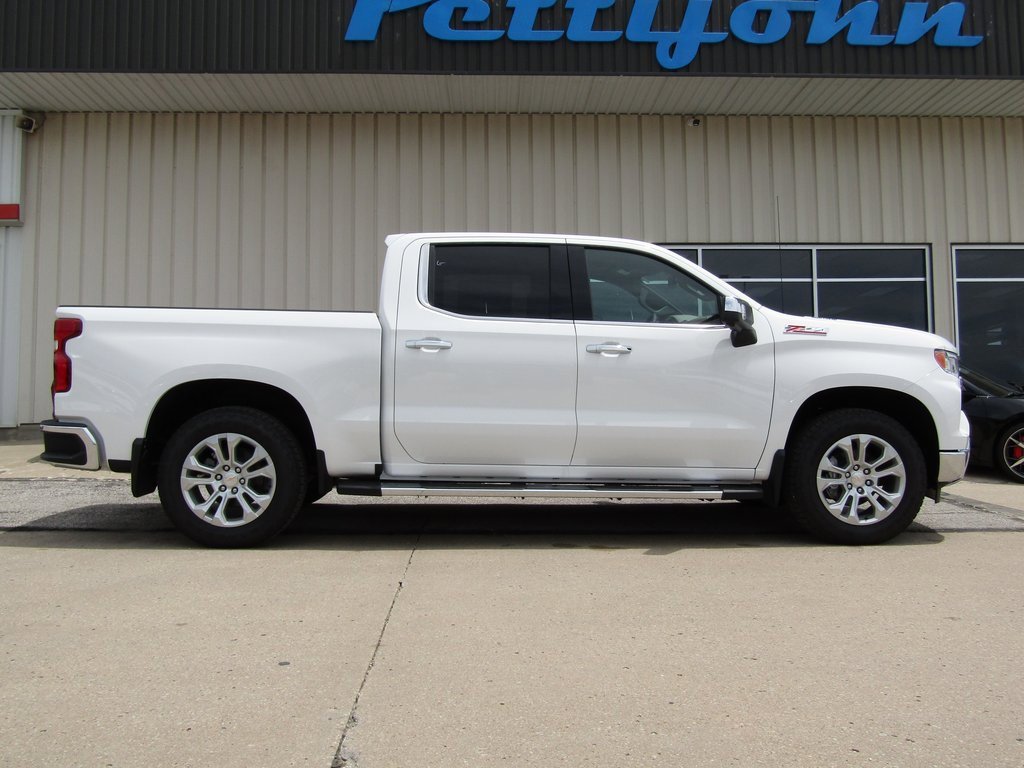 2025 Chevrolet Silverado 1500 LTZ photo 2