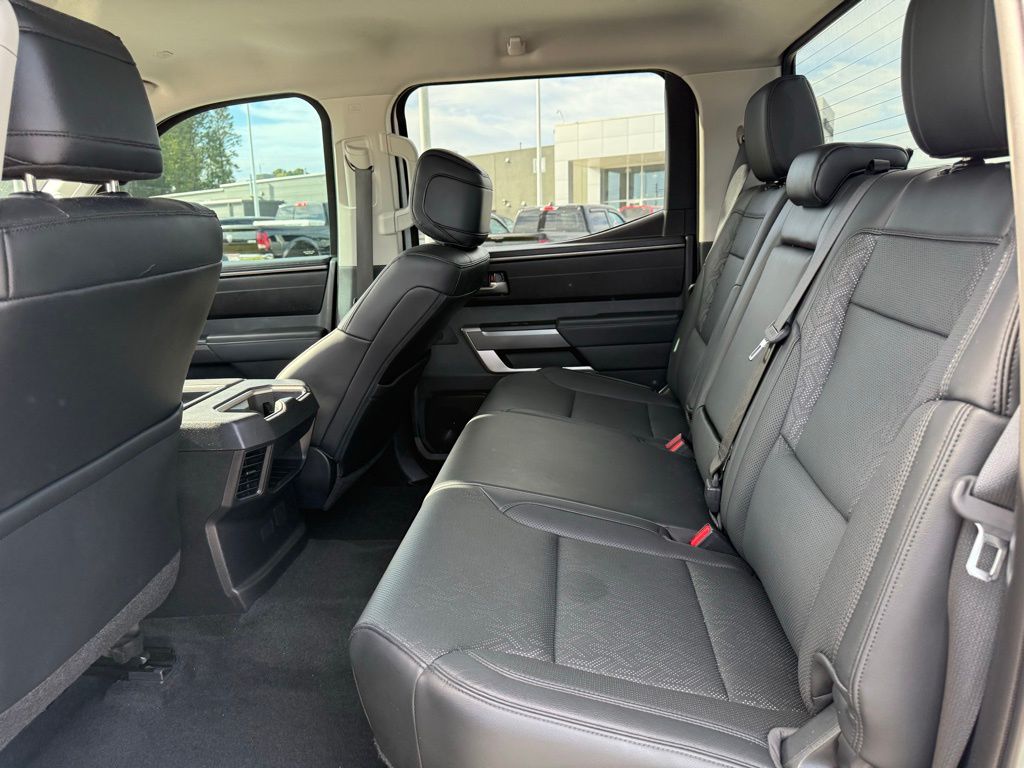 2022 Toyota Tundra TRD photo 22