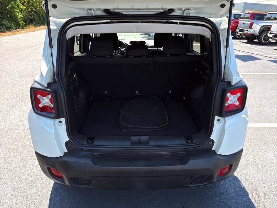 2019 Jeep Renegade Latitude photo 7