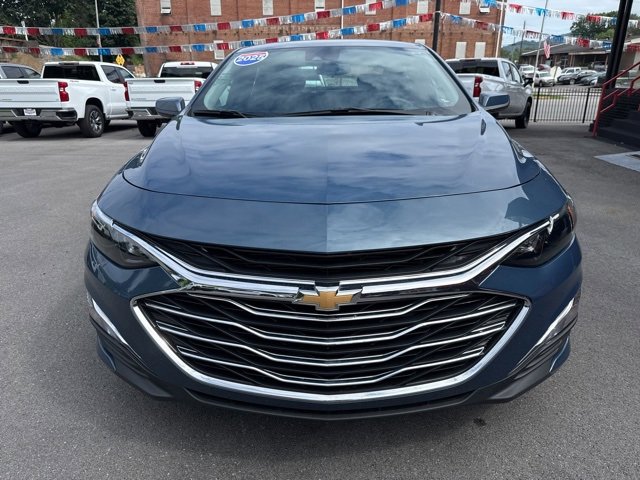 2025 Chevrolet Malibu LS photo 4
