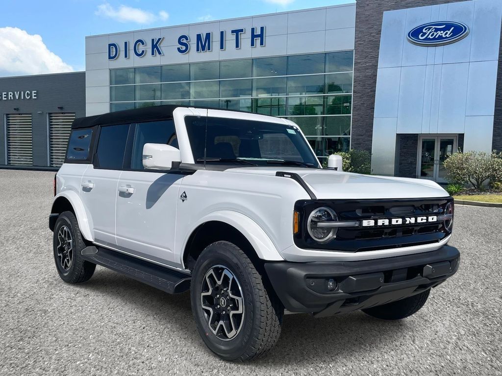 2025 Ford Bronco 4-Door Outer Banks