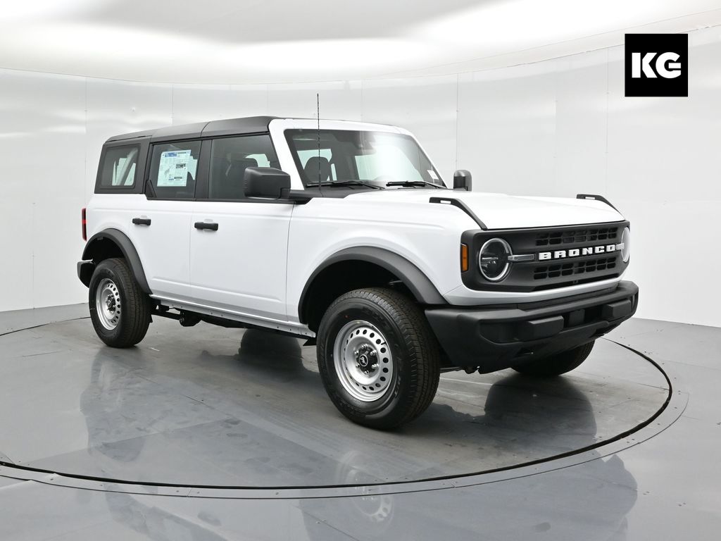 2025 Ford Bronco 4-Door Base's photo