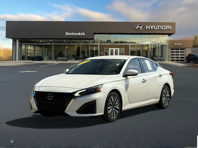 2023 Nissan Altima SV