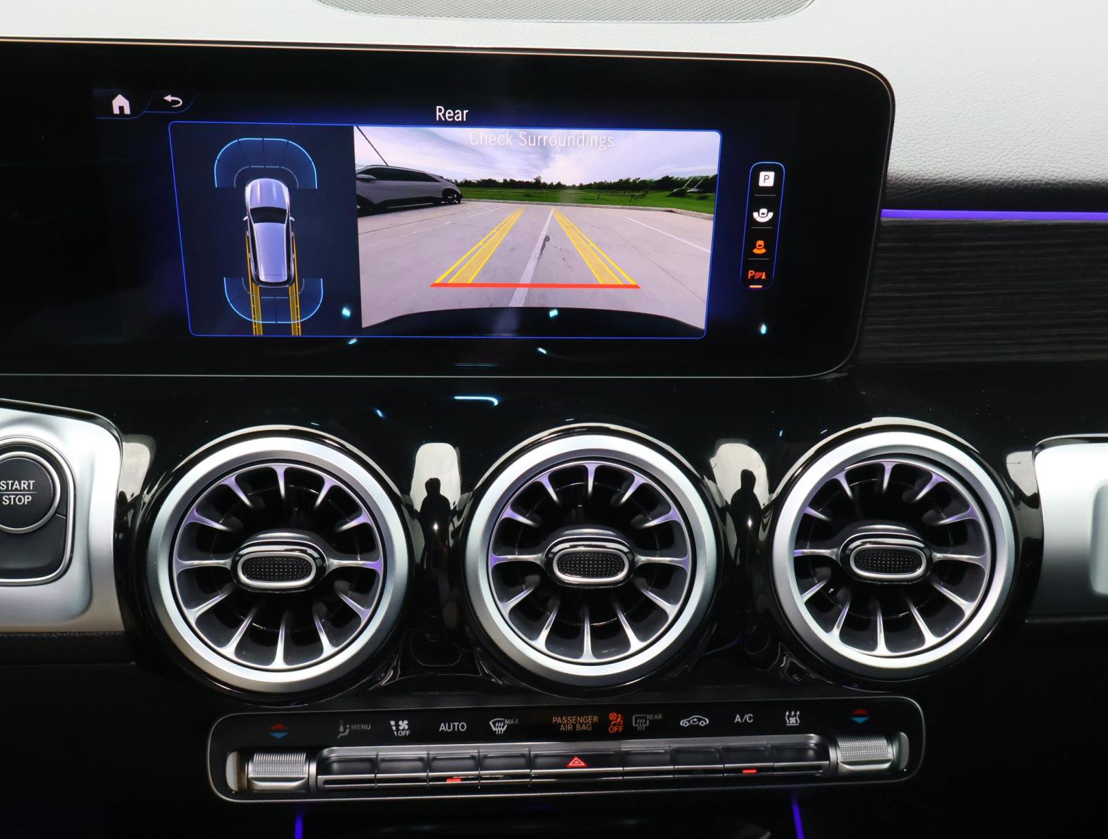 2024 Mercedes Benz EQB photo 26