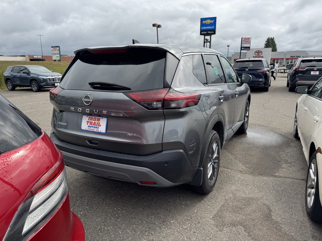 2022 Nissan Rogue S photo 3