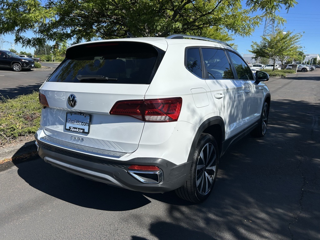 2023 Volkswagen Taos SE photo 5
