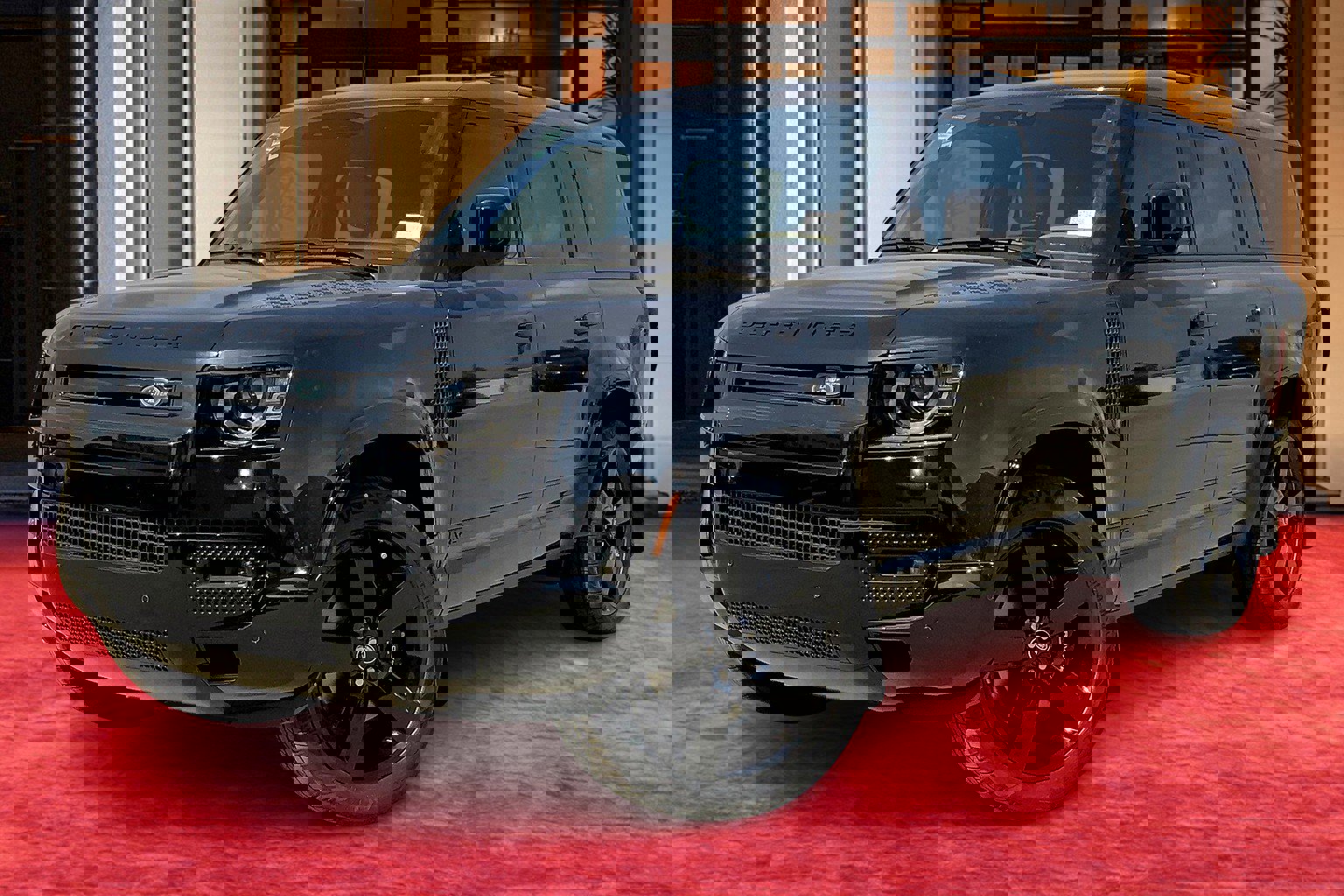 2025 Land Rover Defender V8's photo