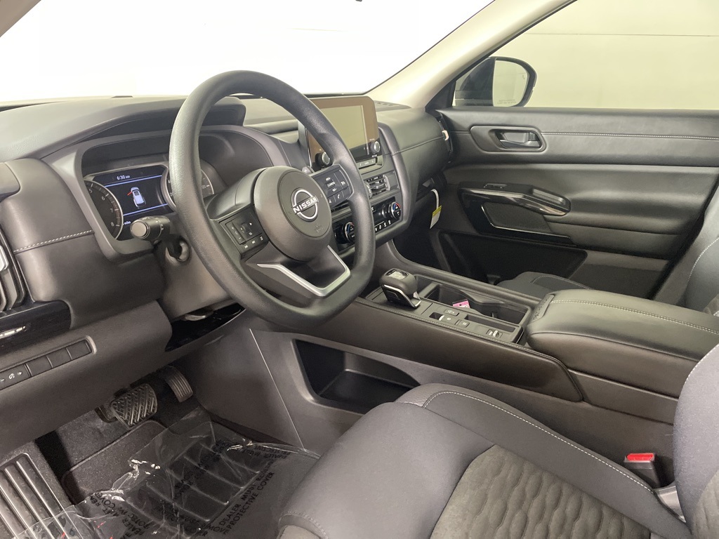 2025 Nissan Pathfinder S photo 20