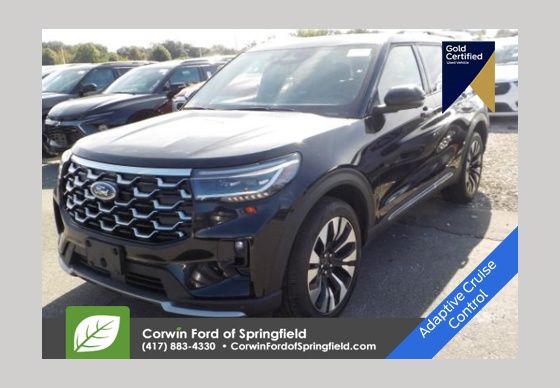 2025 Ford Explorer Platinum's photo