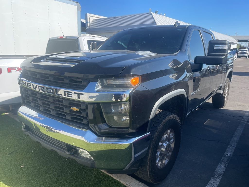 2021 Chevrolet Silverado 2500HD LT photo 2