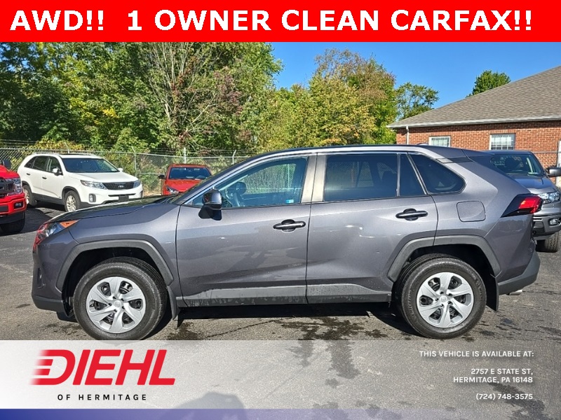 2022 Toyota RAV4 LE photo 4