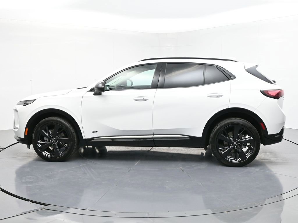 2025 Buick Envision Sport Touring photo 2