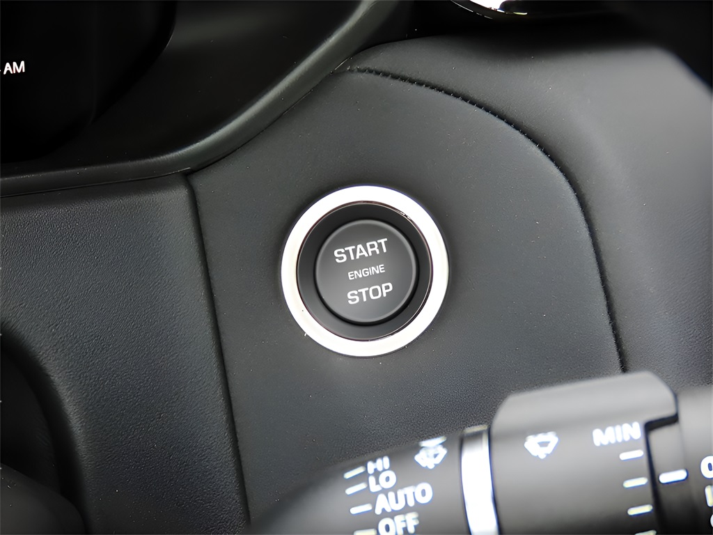 2025 Land Rover Range Rover Velar SE photo 32