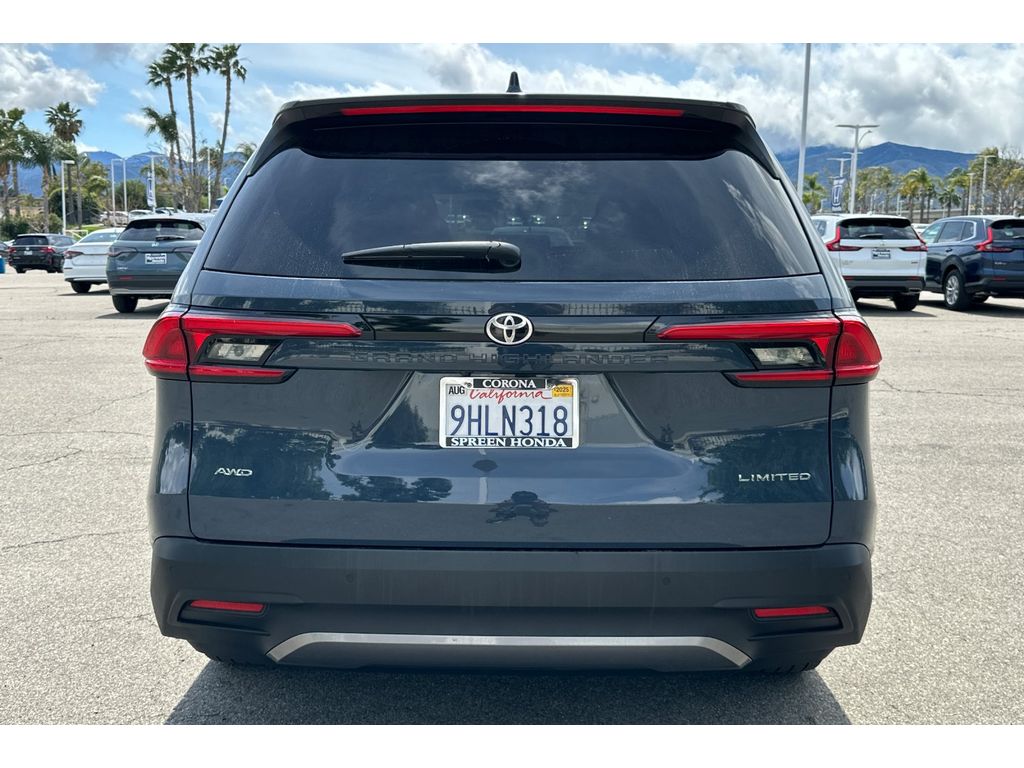 2024 Toyota Grand Highlander Limited photo 4