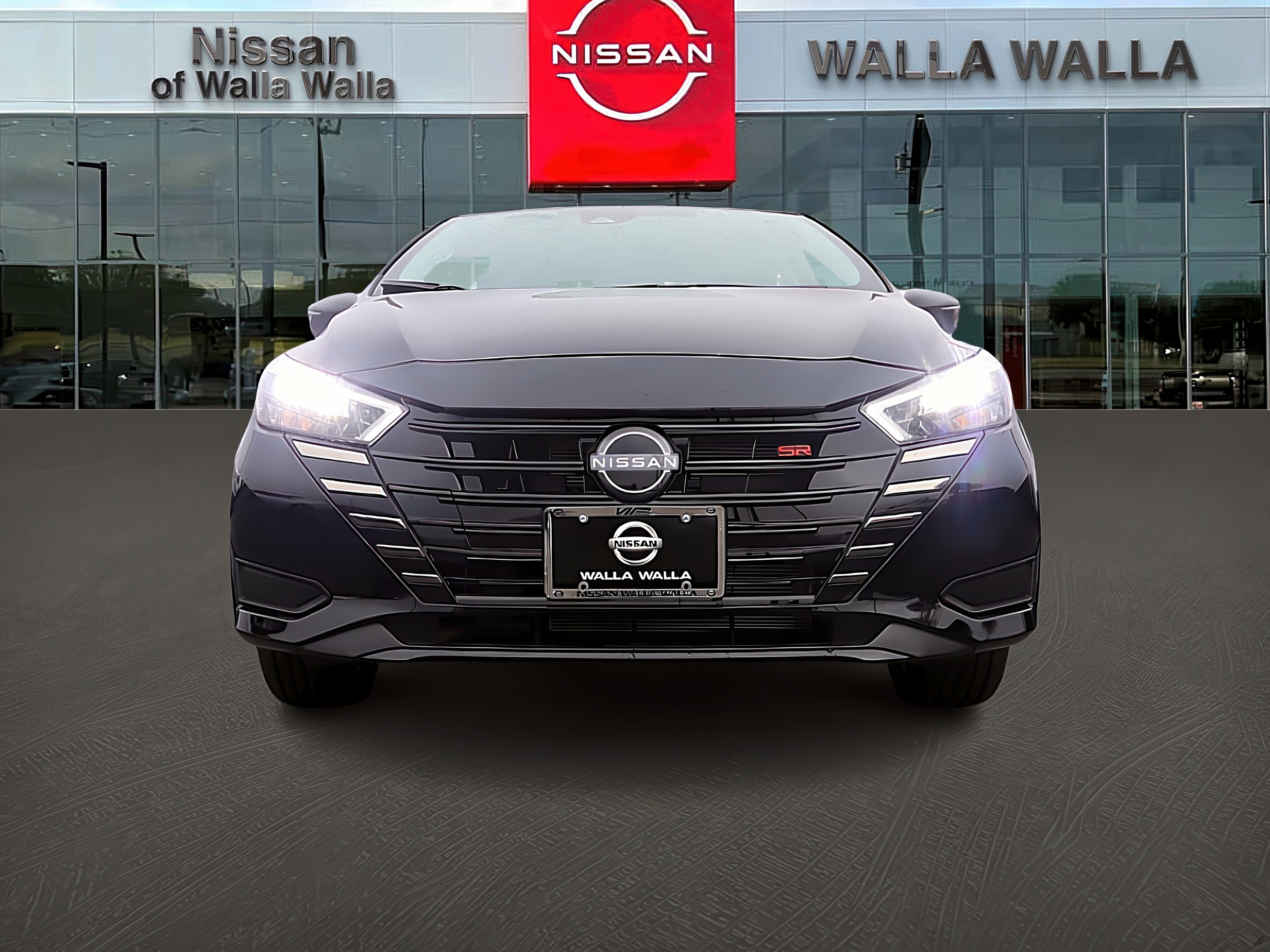 2025 Nissan Versa SR photo 2