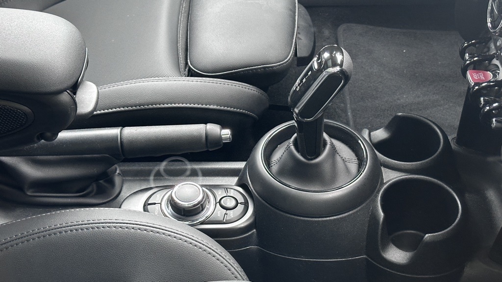 2024 Mini Cooper Hardtop S photo 5