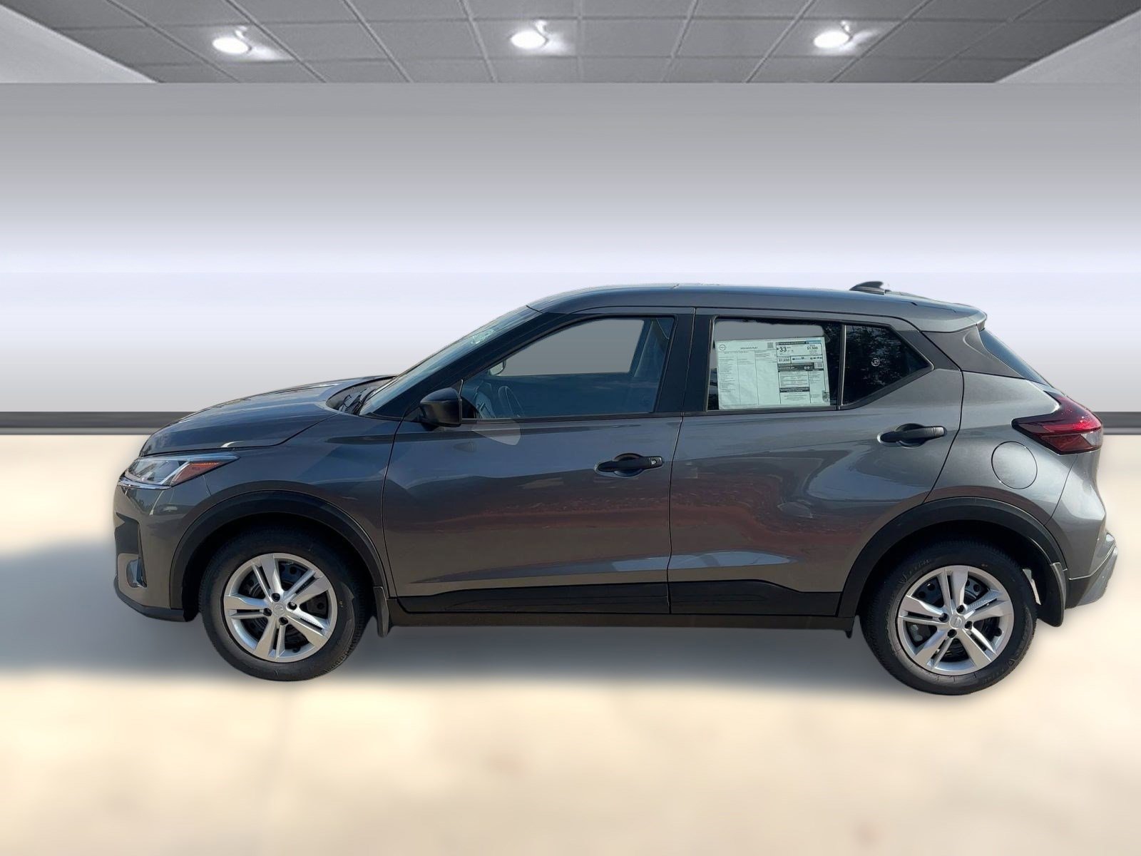 2025 Nissan Kicks Play S photo 2