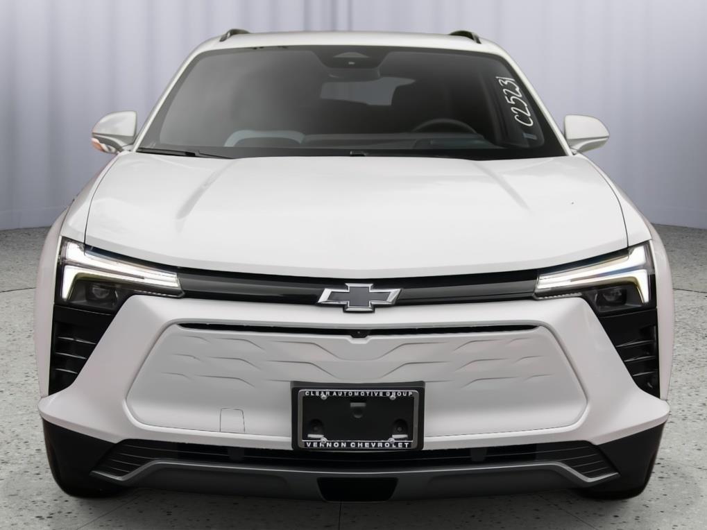 2025 Chevrolet Blazer EV photo 2