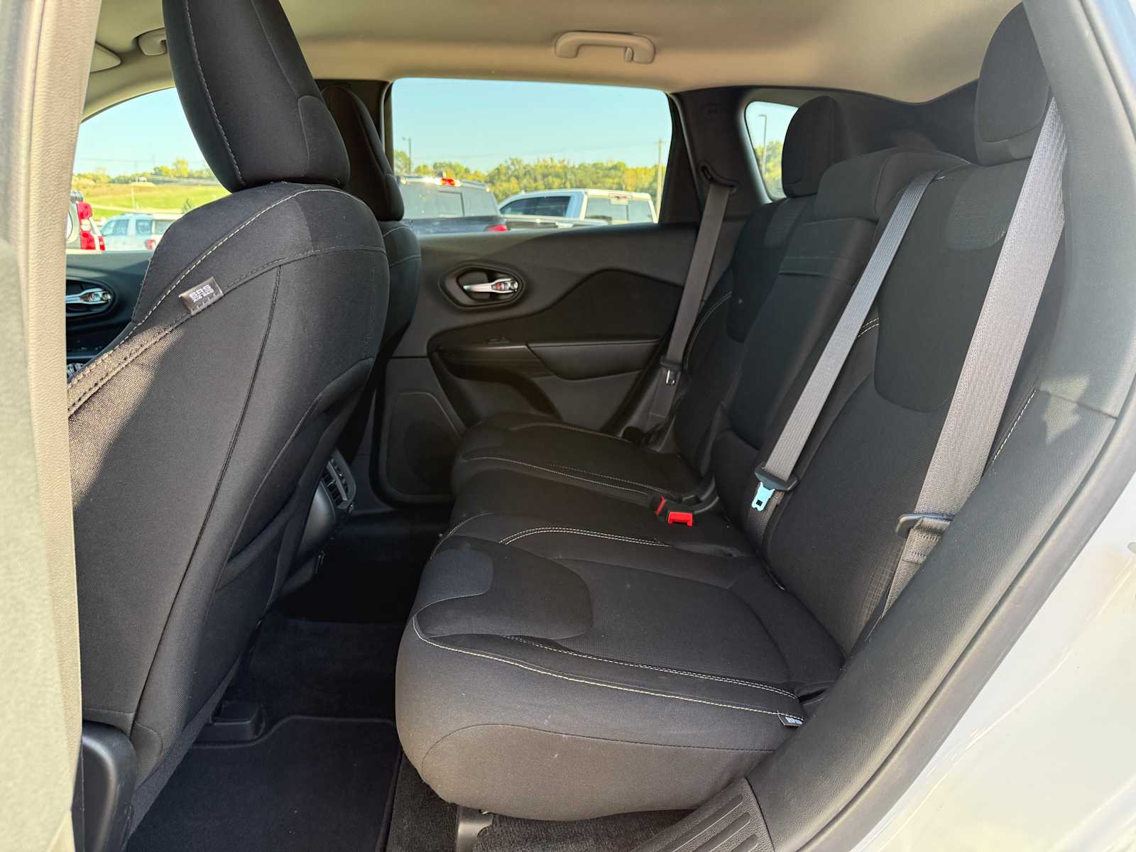 2015 Jeep Cherokee Latitude photo 26