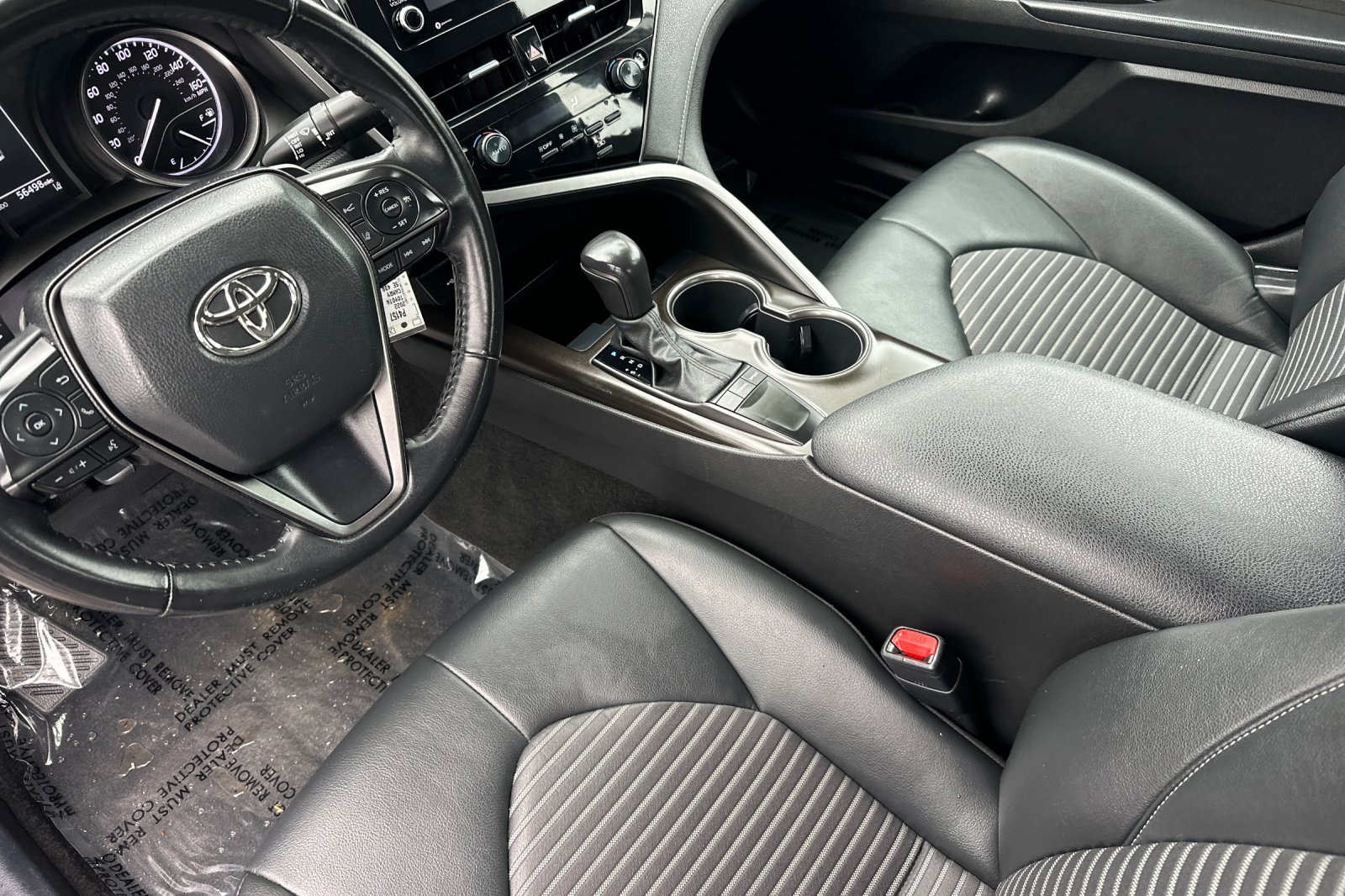 2022 Toyota Camry SE photo 9