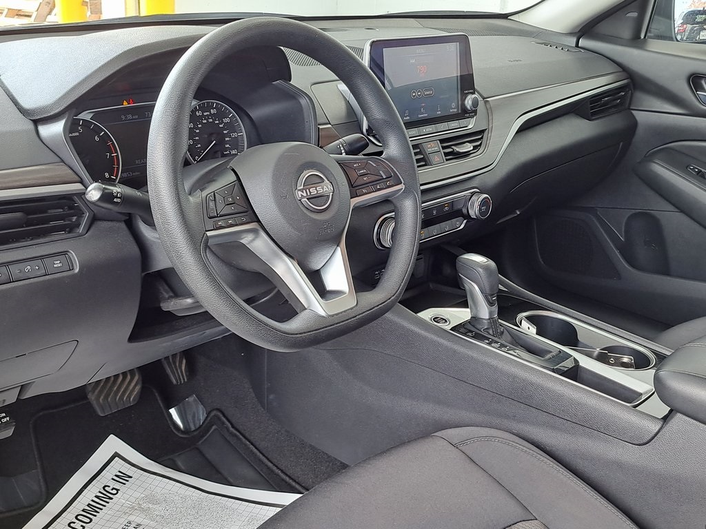 2024 Nissan Altima 2.5 SV photo 8