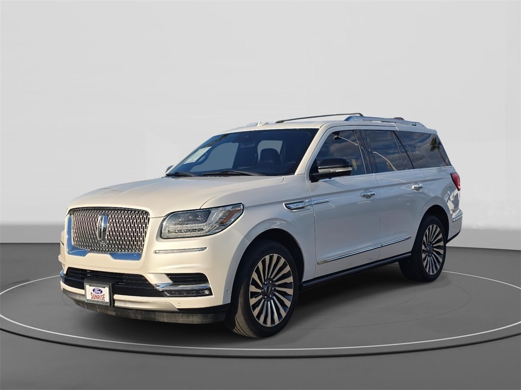 2019 Lincoln Navigator Reserve's photo