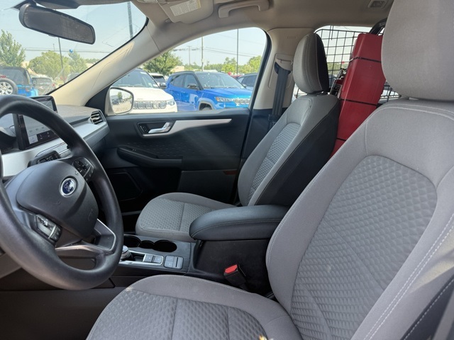 2020 Ford Escape SE photo 13