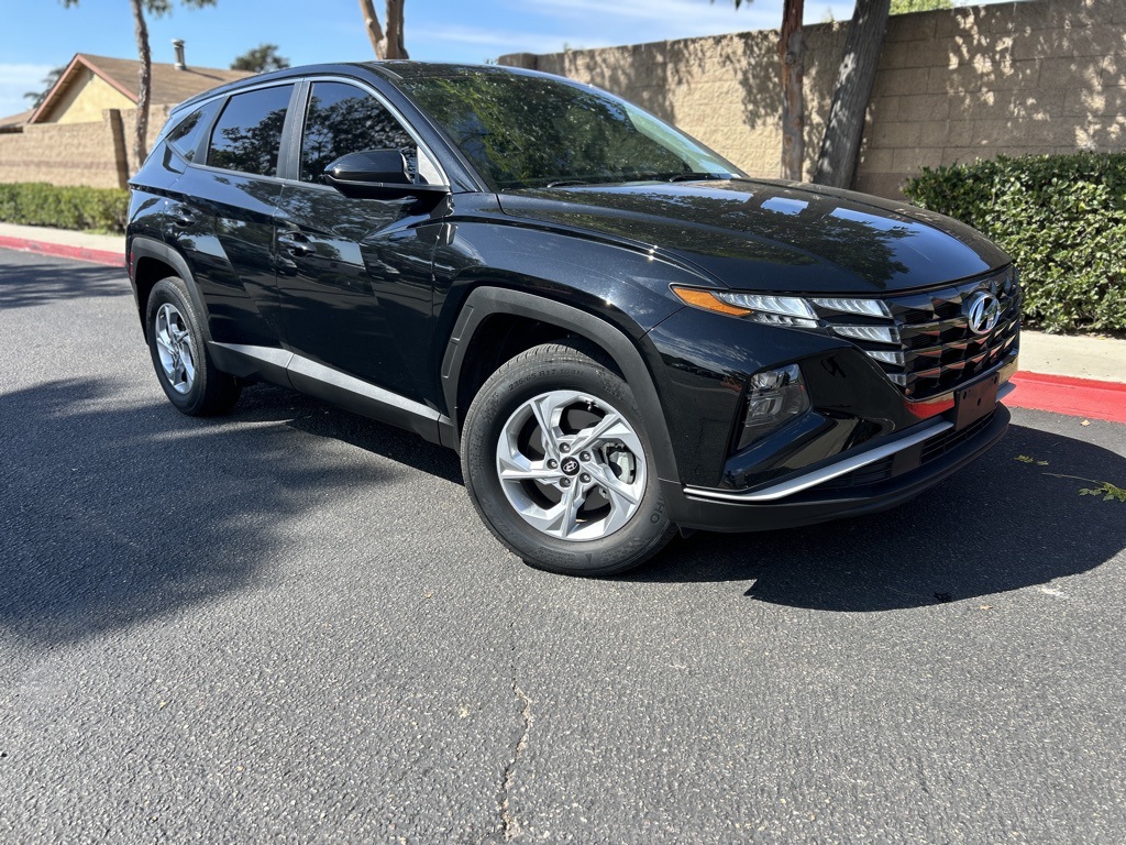 Used 2023 Black Hyundai SE image 1