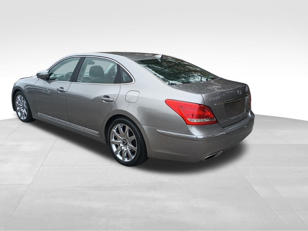 2013 Hyundai Equus Signature photo 3