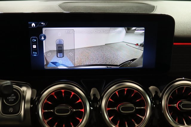 2025 Mercedes Benz GLB 250 4MATIC photo 11