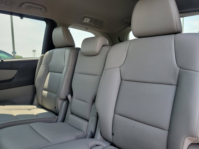 2016 Honda Odyssey EX-L photo 11