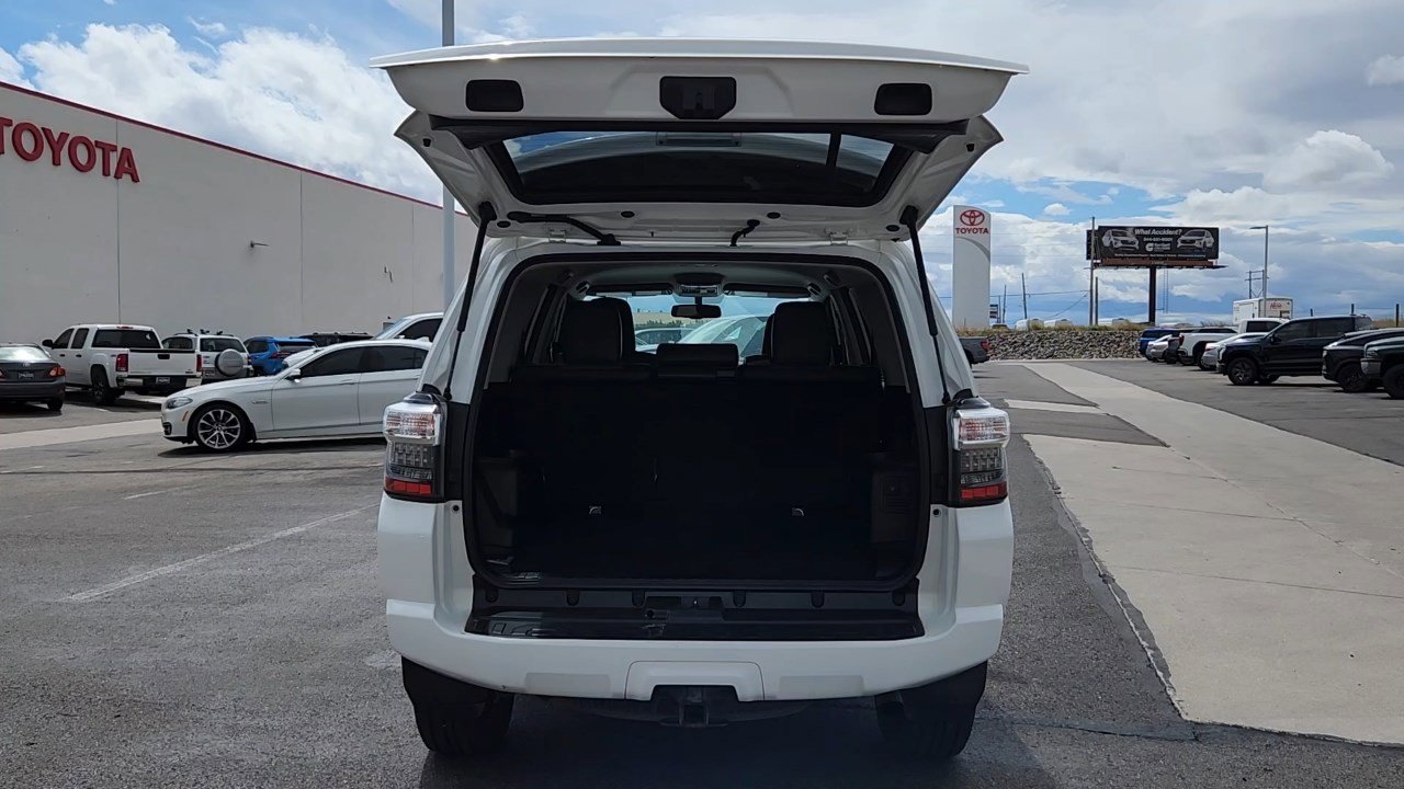 2018 Toyota 4Runner SR5 Premium photo 16
