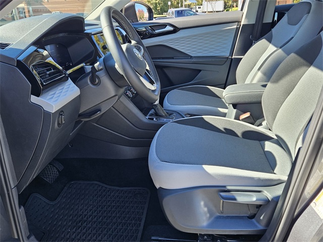 2024 Volkswagen Taos S photo 2