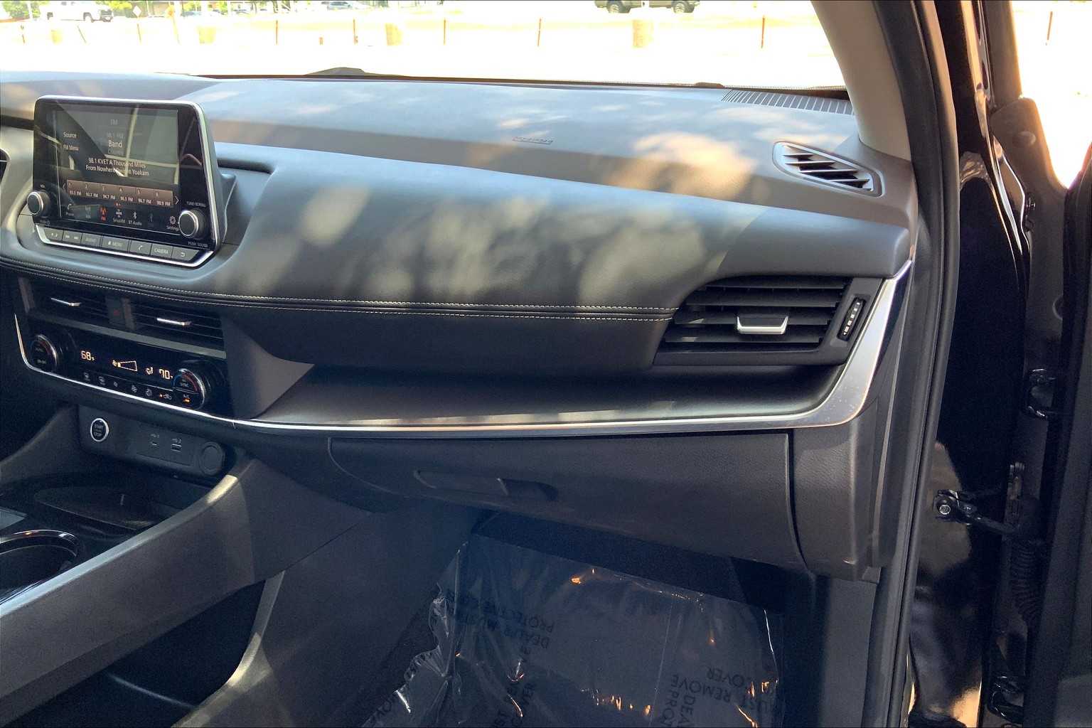 2023 Nissan Rogue SV photo 15