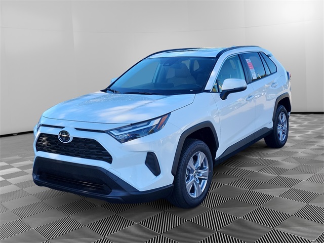 2025 Toyota RAV4 XLE's photo