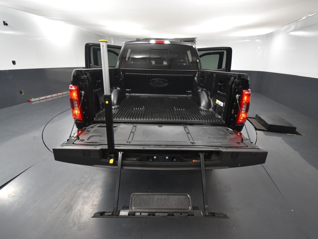 2022 Ford F-150 XLT photo 31