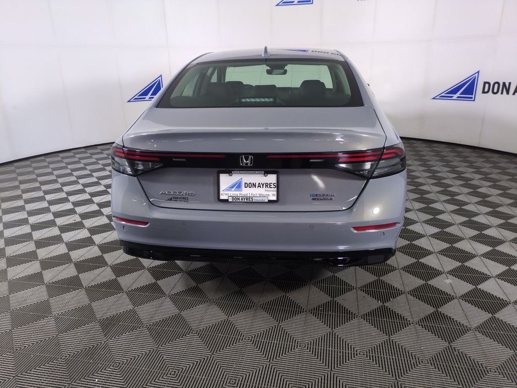 2025 Honda Accord Hybrid Touring photo 4