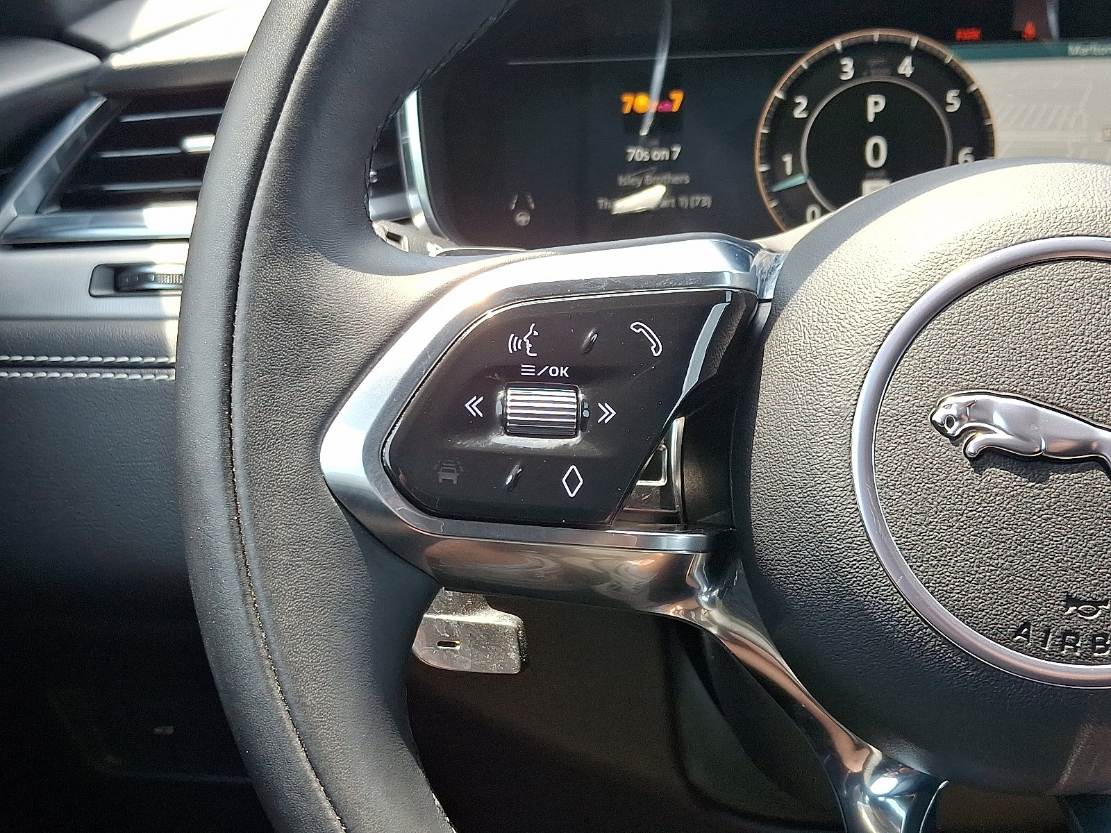 2024 Jaguar F-PACE P250 R-Dynamic S photo 34