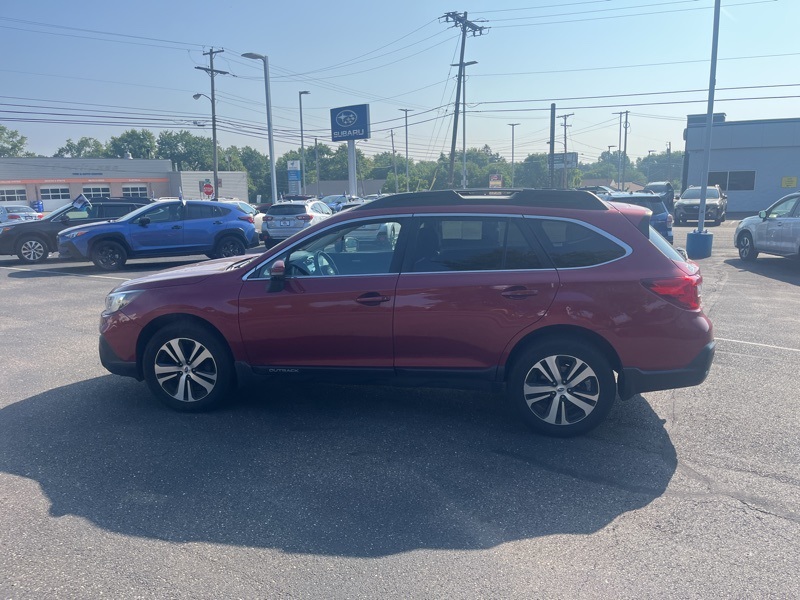 2018 Subaru Outback 2.5i photo 2