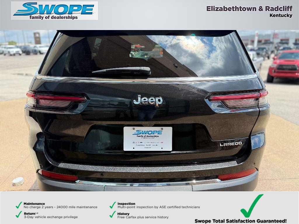2023 Jeep Grand Cherokee Laredo photo 3