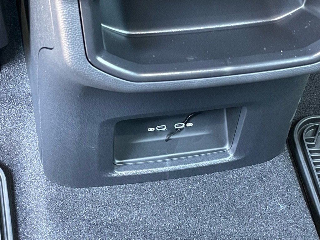 2026 Volkswagen Atlas Cross Sport SE photo 18