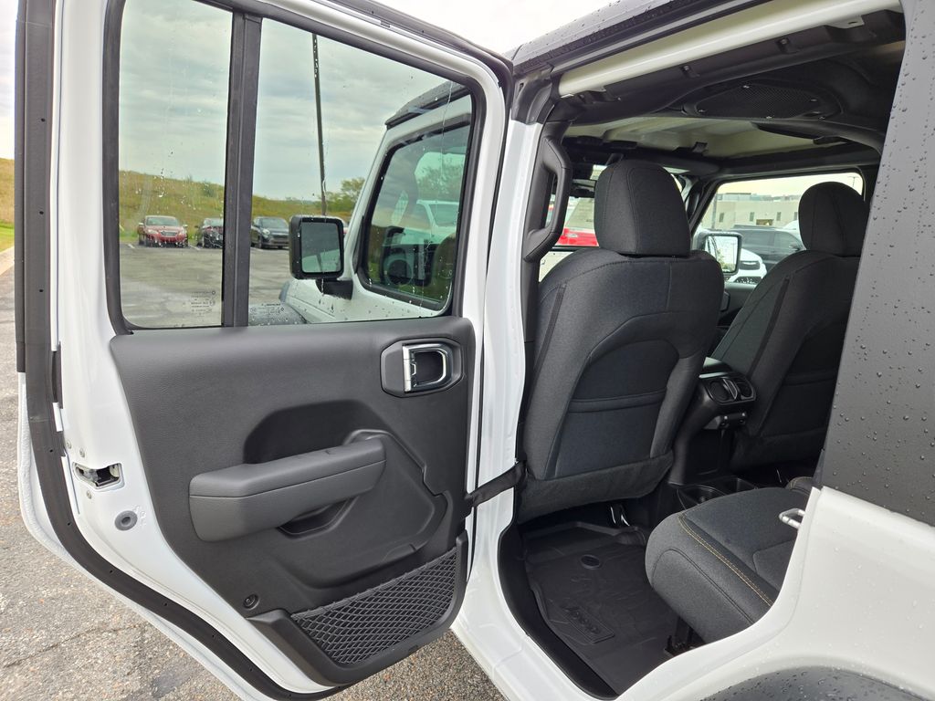 2025 Jeep Wrangler Sport S photo 24