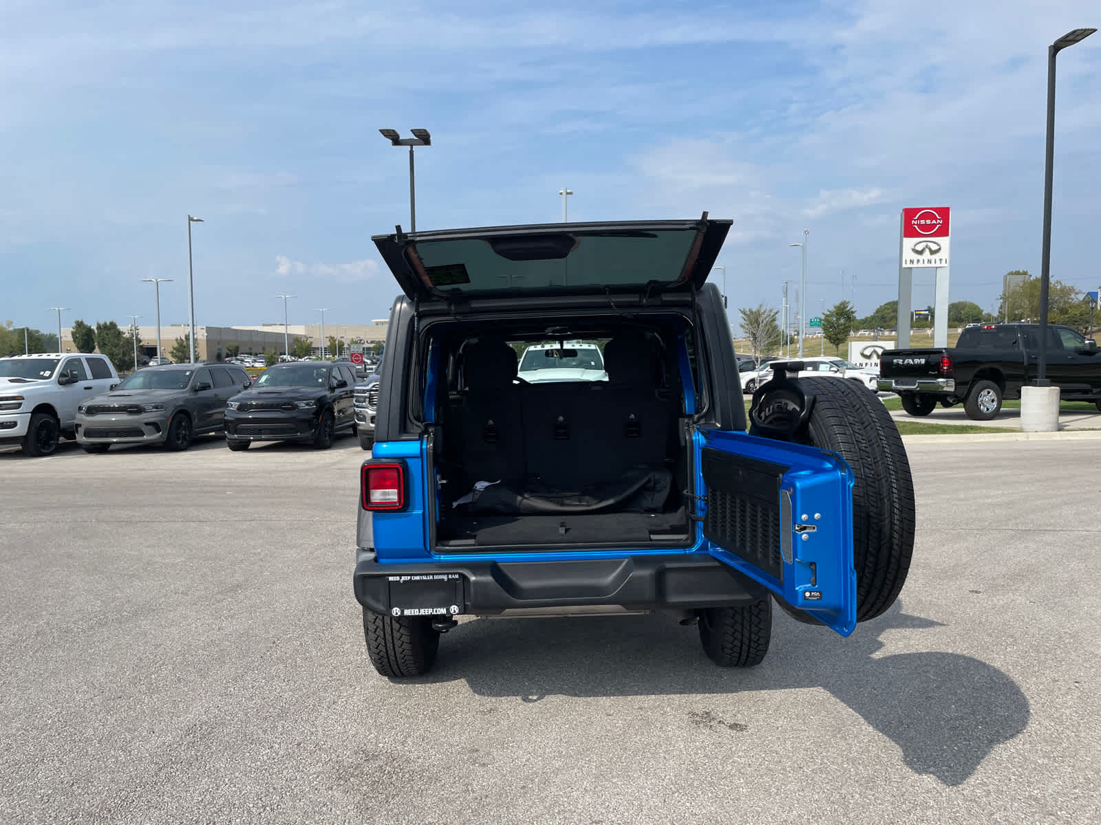 2022 Jeep Wrangler Unlimited Sport Altitude photo 11