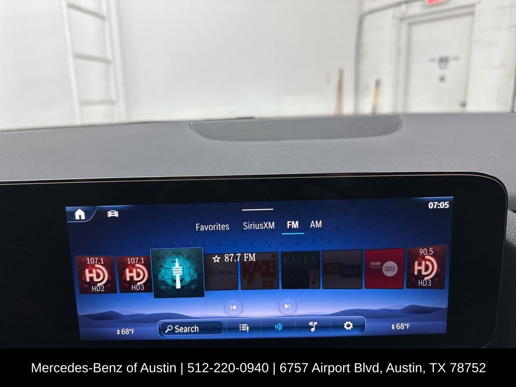 2025 Mercedes Benz GLA 250 photo 12