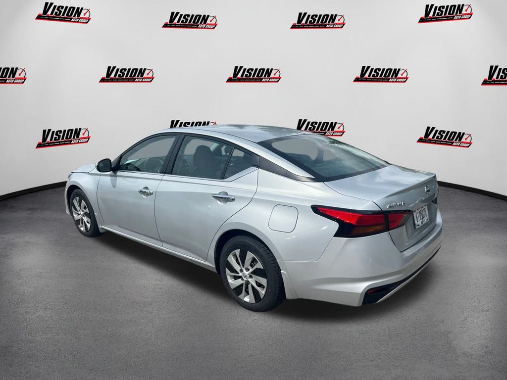 2022 Nissan Altima 2.5 S photo 7
