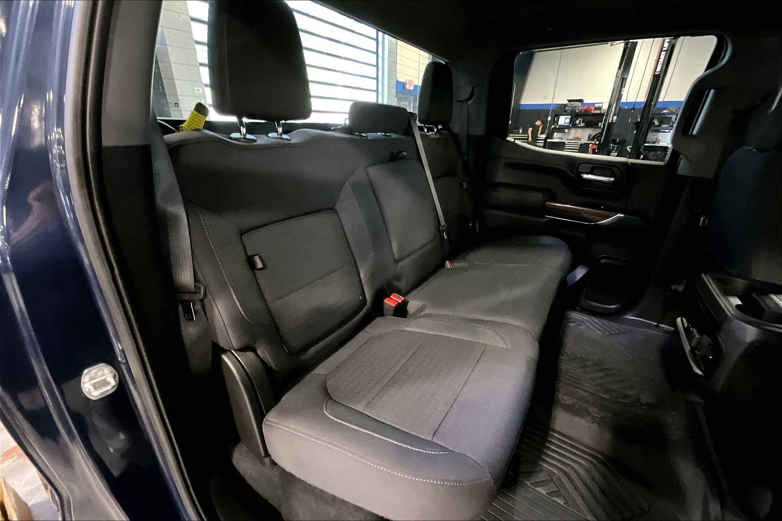 2022 Chevrolet Silverado 1500 RST photo 15