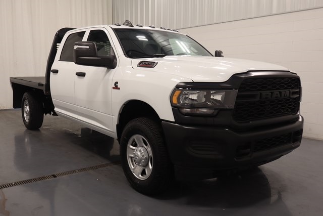 2024 Ram 3500 Tradesman photo 2